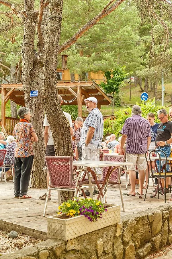 Camping Le Champ Long Hotel La Salle-en-Beaumont 4*,  France